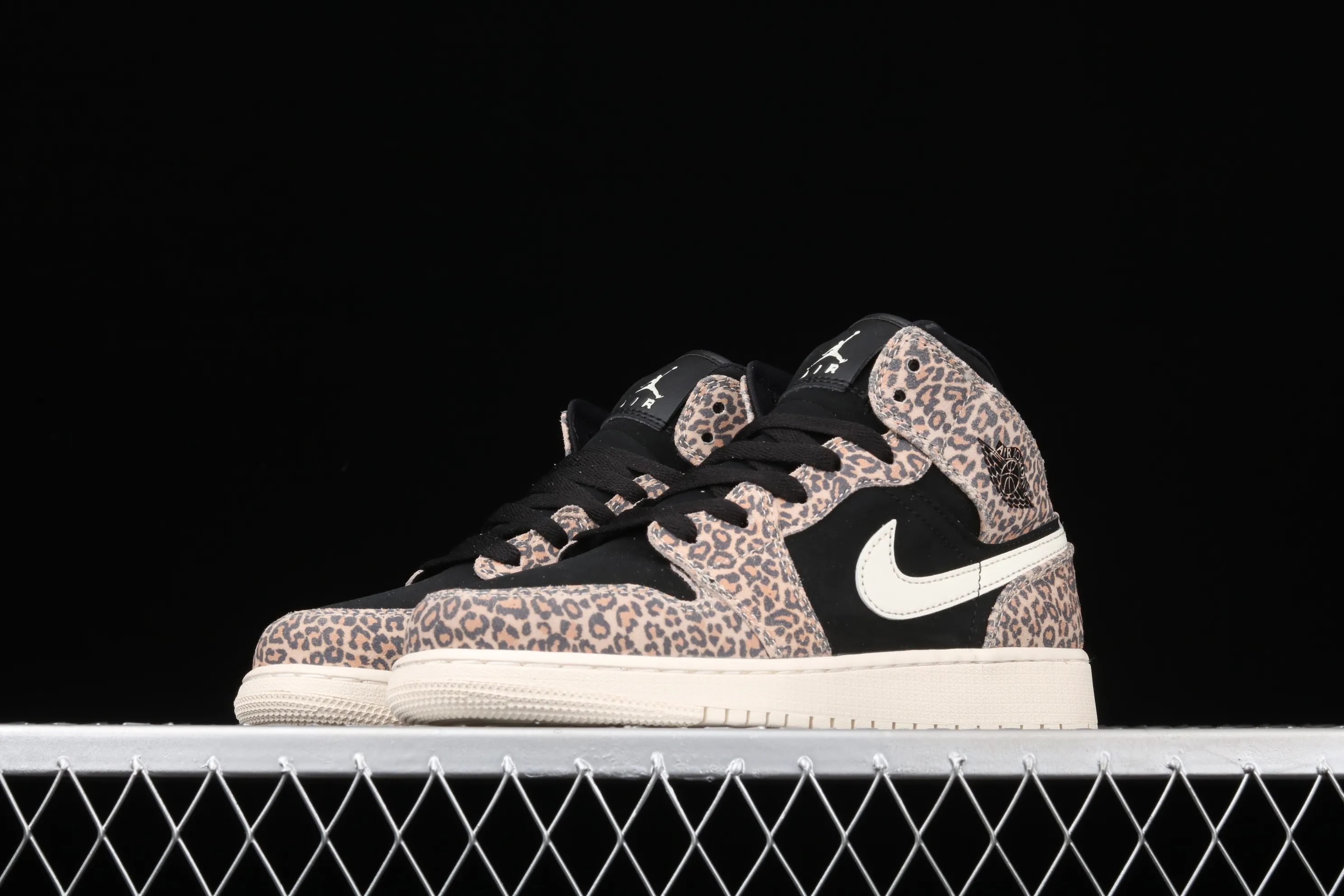 All categories Air Jordan Jordan series basketball shoes Air Jordan 1 Mid G version pure original Air Jordan 1 Mid GS AJ1 Joe 1 leopard print Chinese basketball shoes BQ6931-021